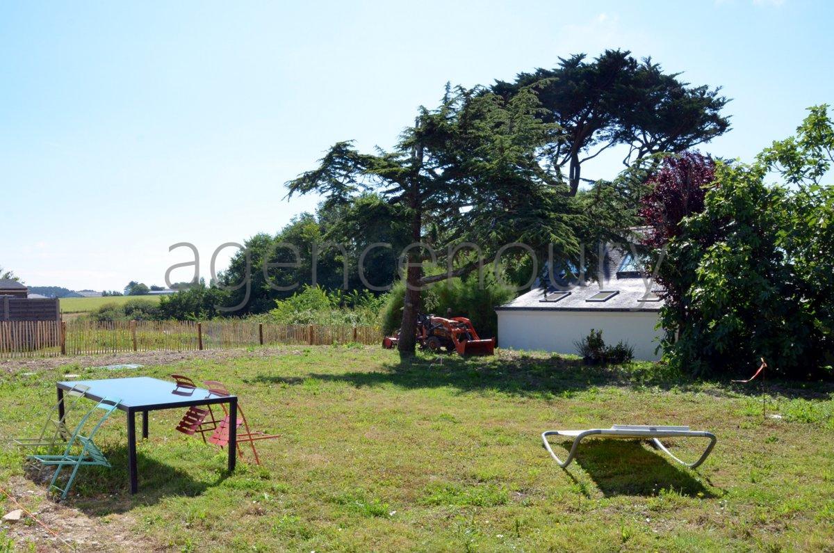 Au bout d'une impasse,  l'extrmit dun hameau, cette maison quasiment neuve vient de faire lobjet dune restauration en profondeur.