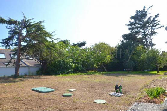 Au bout d'une impasse,  l'extrmit dun hameau, cette maison quasiment neuve vient de faire lobjet dune restauration en profondeur.