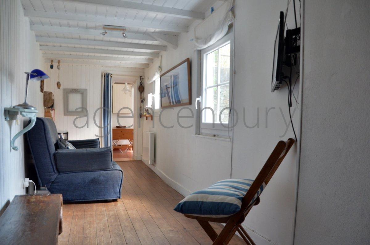 Rarissime � Palais, cet appartement b�n�ficie de deux terrasses ensoleill�es jusqu'au soir en �t�. 