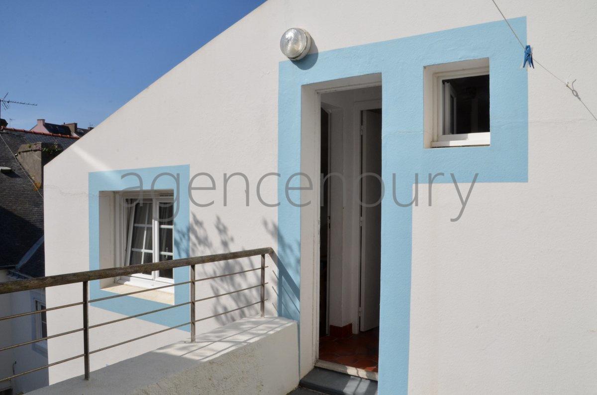 Rarissime � Palais, cet appartement b�n�ficie de deux terrasses ensoleill�es jusqu'au soir en �t�. 