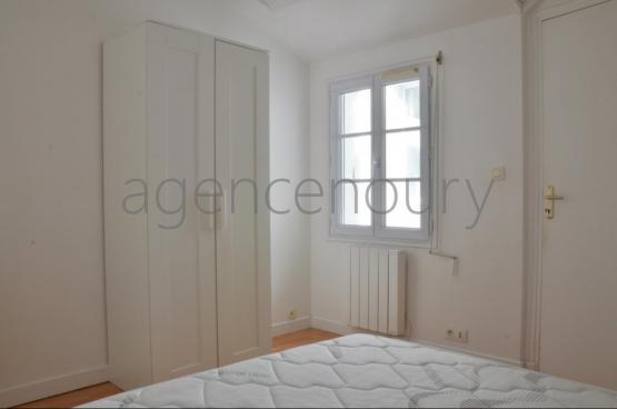 Cet appartement situ� au c�ur de Le Palais b�n�ficie d'un agr�able d�gagement visuel.