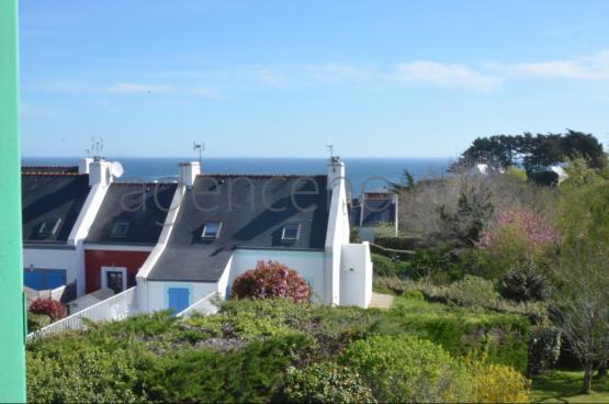 A deux pas de Palais, � l'extr�mit� d'une impasse, au-dessus d'une plage, au grand calme�