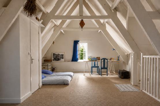 Charmante maison de ville avec ext�rieur arbor� au calme dans le centre de Palais