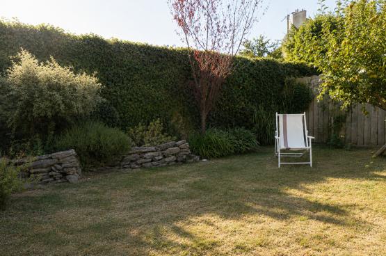 Charmante maison de ville avec ext�rieur arbor� au calme dans le centre de Palais