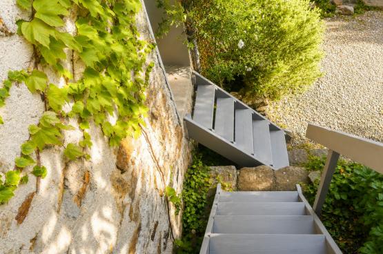 Charmante maison de ville avec ext�rieur arbor� au calme dans le centre de Palais