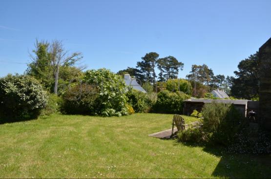 A cinq minutes � pied d'une petite plage intimiste, cette petite maison ancienne, simple, chaleureuse nous a imm�diatement s�duits.