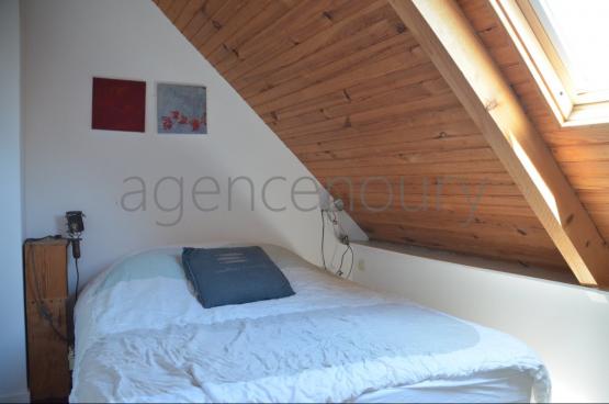 A cinq minutes � pied d'une petite plage intimiste, cette petite maison ancienne, simple, chaleureuse nous a imm�diatement s�duits.