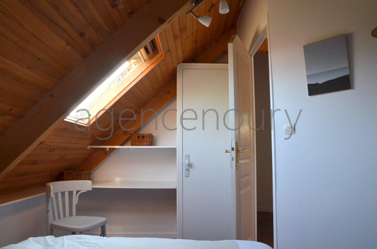 A cinq minutes � pied d'une petite plage intimiste, cette petite maison ancienne, simple, chaleureuse nous a imm�diatement s�duits.