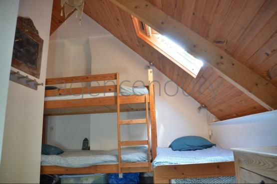 A cinq minutes � pied d'une petite plage intimiste, cette petite maison ancienne, simple, chaleureuse nous a imm�diatement s�duits.
