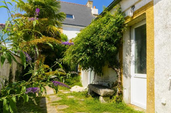 Petit loft neuf, a proximit� du bourg de palais