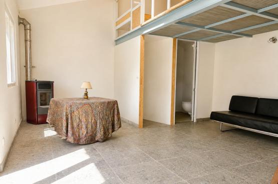 Petit loft neuf, a proximit� du bourg de palais