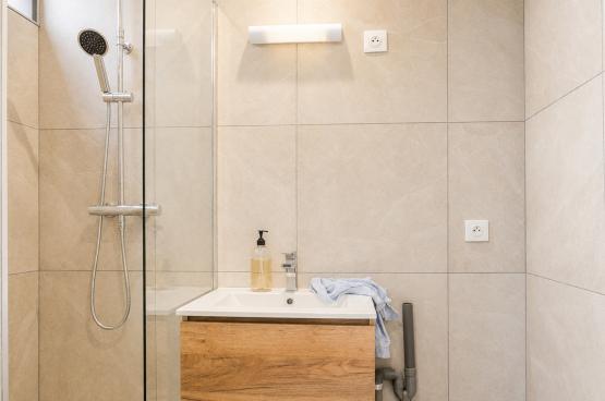 Petit loft neuf, a proximit� du bourg de palais