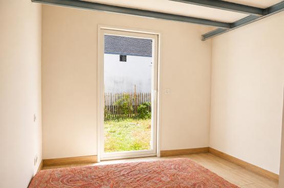 Petit loft neuf, a proximit� du bourg de palais