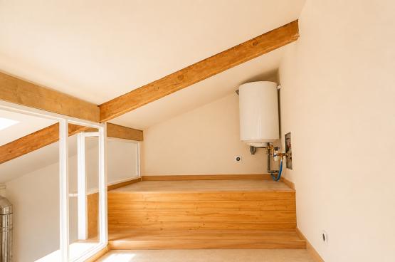 Petit loft neuf, a proximit� du bourg de palais