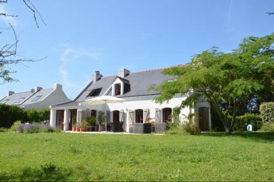 Derni�re maison du village, � 500 m�tres de la plage d'Herlin