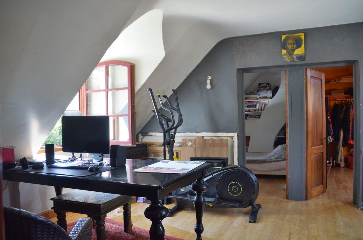 Derni�re maison du village, � 500 m�tres de la plage d'Herlin
