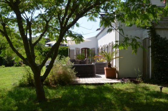 Derni�re maison du village, � 500 m�tres de la plage d'Herlin
