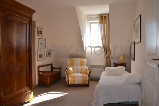 Nous avons �t� s�duits par la vue extr�mement d�gag�e qui porte tr�s au loin, au-dessus d'un vallon.