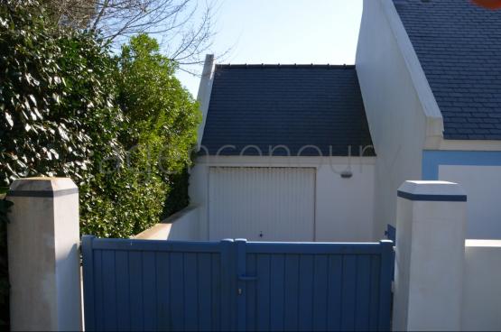 Nous avons �t� imm�diatement s�duits par la vue extr�mement d�gag�e qui laisse ici le regard porter au loin au-dessus d'un vallon.