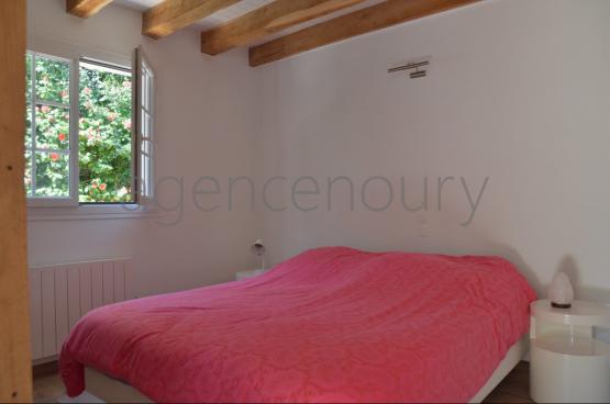 Ayant fait l'objet d'une importante r�novation, cette maison b�n�ficie de surcroit de jolies vues sur la baie de Quiberon...