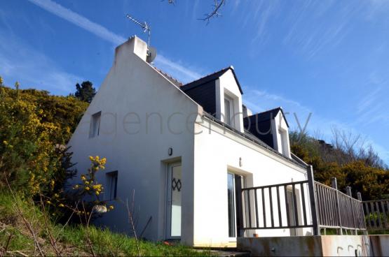 Pratiquement aucune maison de Belle-Ile n�est aussi proche d�une plage.