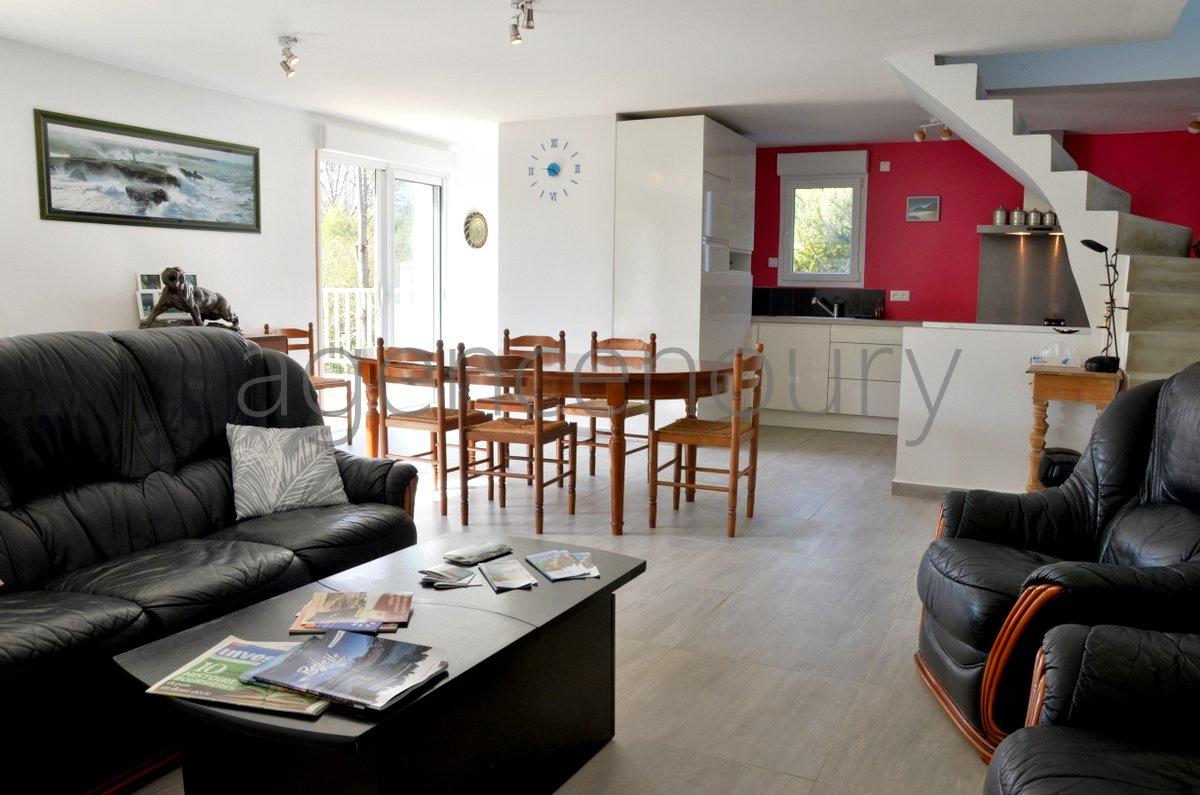 Pratiquement aucune maison de Belle-Ile n�est aussi proche d�une plage.