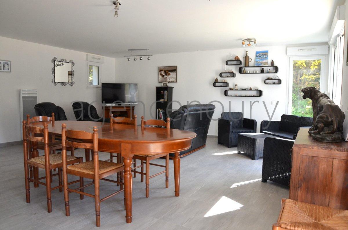 Pratiquement aucune maison de Belle-Ile n�est aussi proche d�une plage.
