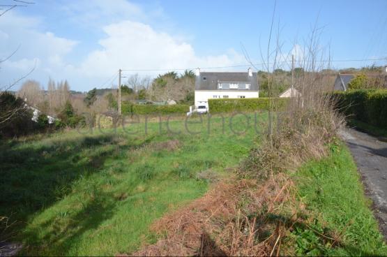 Il est envisageable d'�difier deux maisons sur ce beau terrain.