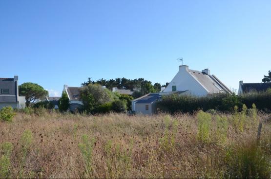 A proximit de la cote sauvage, non loin des plages de Herlin et Baluden ...